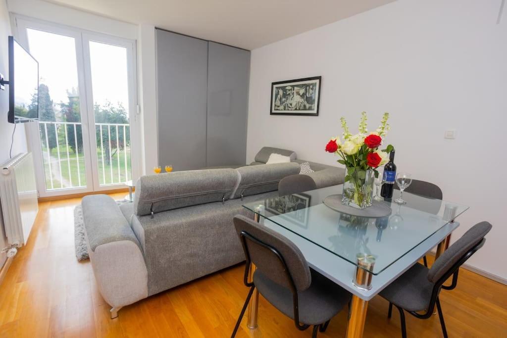 Bella Vista - Cozy Apartments With Easy Check-In And Free Parking Сплит Экстерьер фото