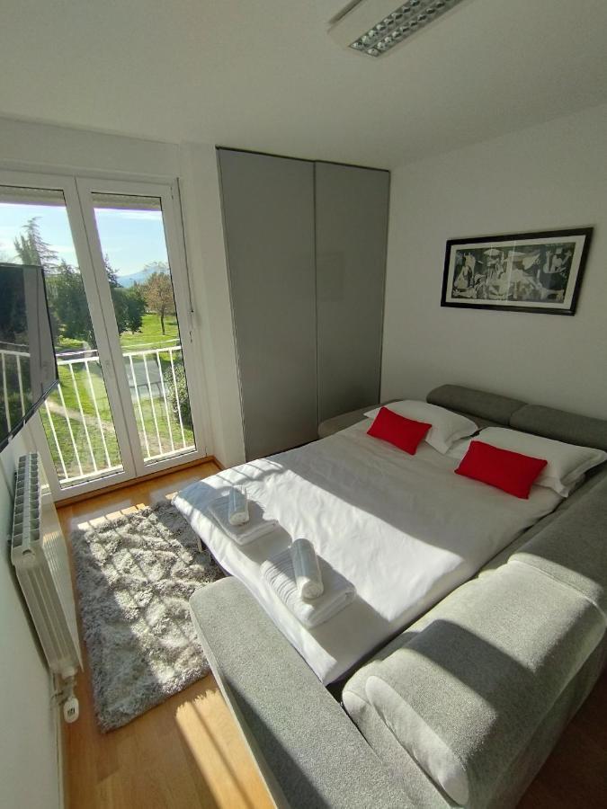Bella Vista - Cozy Apartments With Easy Check-In And Free Parking Сплит Экстерьер фото