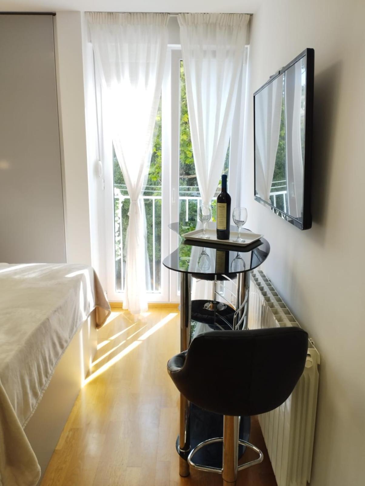 Bella Vista - Cozy Apartments With Easy Check-In And Free Parking Сплит Экстерьер фото